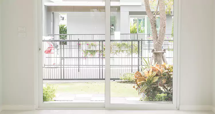 Balcony Screen Door Repair in Rockledge, FL