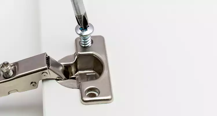 Screen Door Hinge Repair in Rockledge, FL