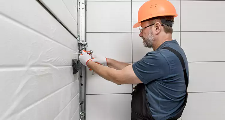 Emergency Garage Door Repair in Rockledge, FL