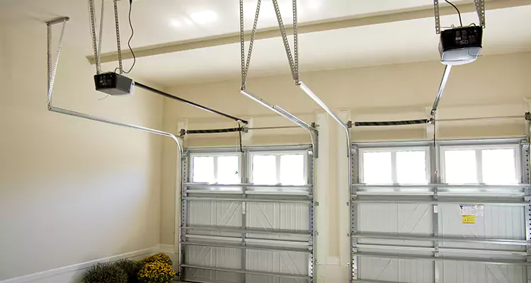 Residential Emergency Garage Door Repair in Rockledge, FL