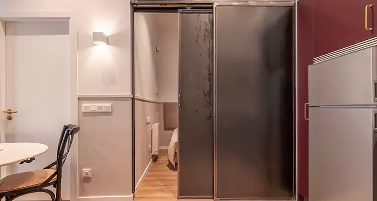 We Fix Closet Sliding Door in Rockledge, FL