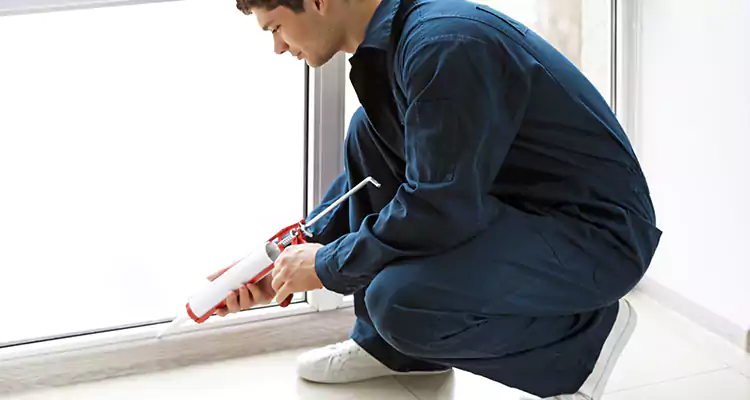 Window Glass Caulk Repair in Rockledge, FL