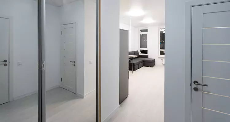 Modern Mirrored Closet Doors Repair in Rockledge, FL